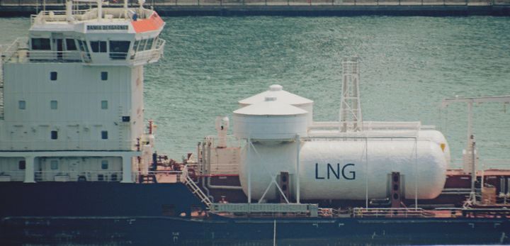 Largest U.S. LNG Supplier Cheniere Inks Marketing Deal with Chinese Customer